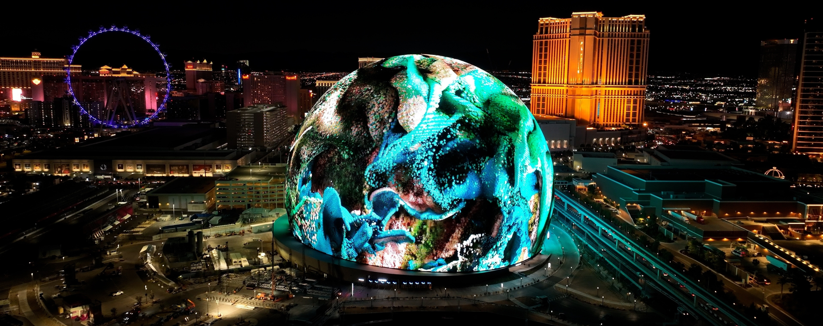 Photo vue nocturne de la MSG Sphere de Las Vegas